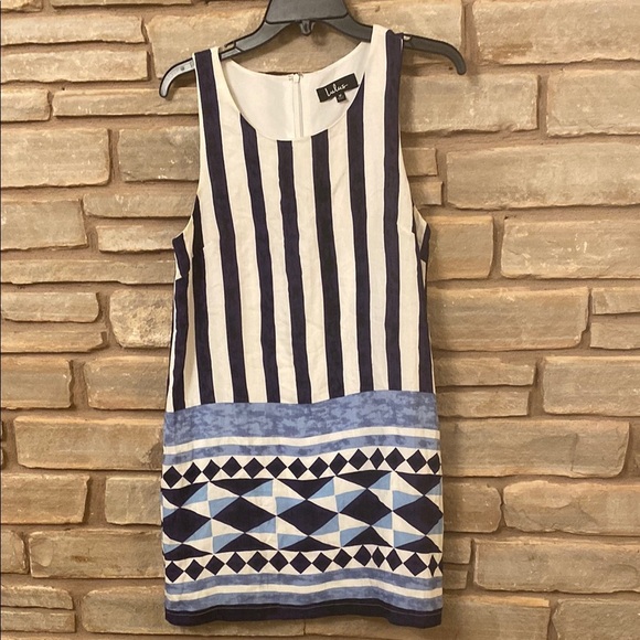Lulus Mini Dress Womens Size
Medium Multitask-Queen Ivory Blue Print Shift Dress - Picture 8 of 12